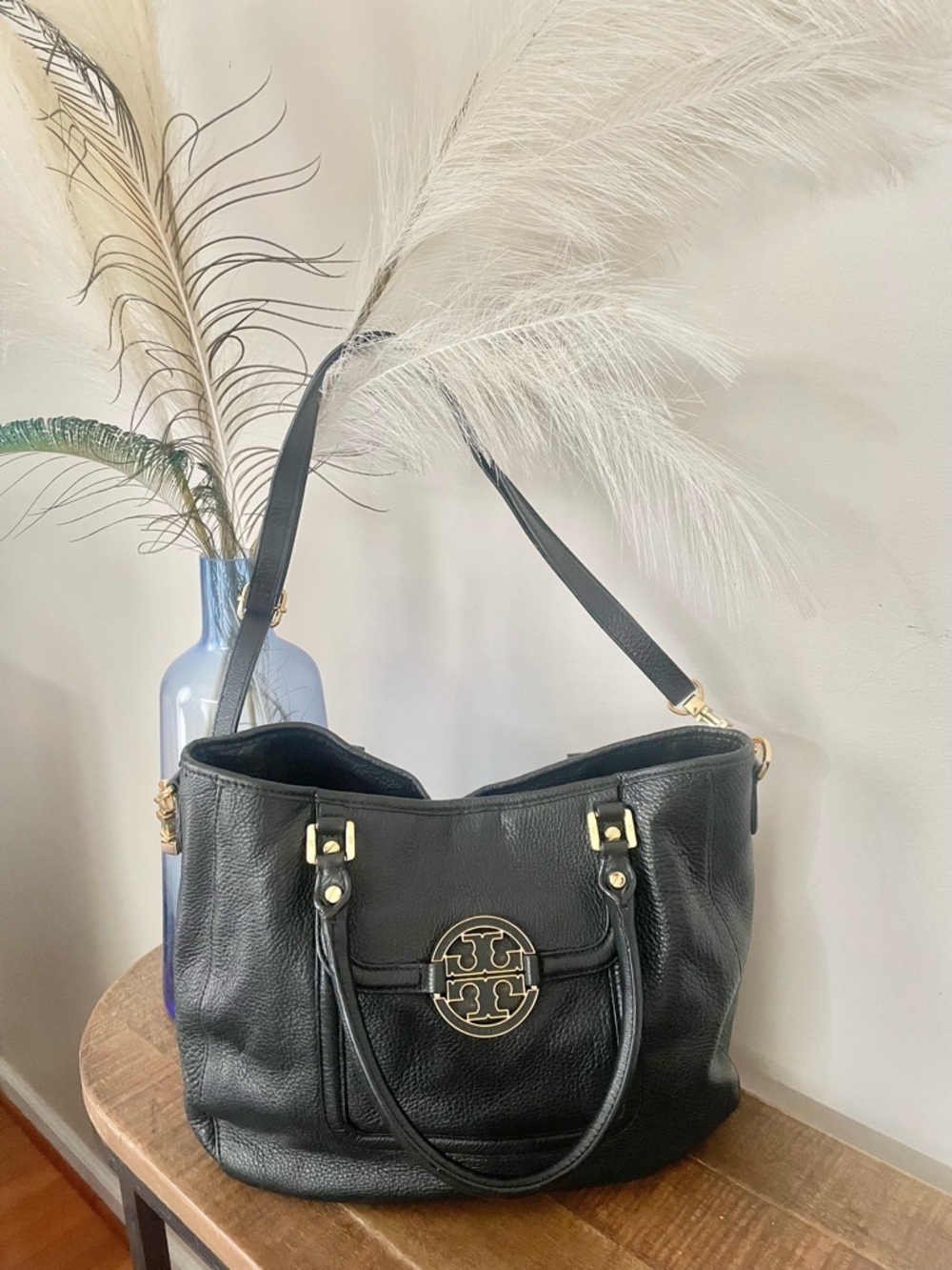 Tory Burch Black Leather Shoulder Bag with Gold Logo
